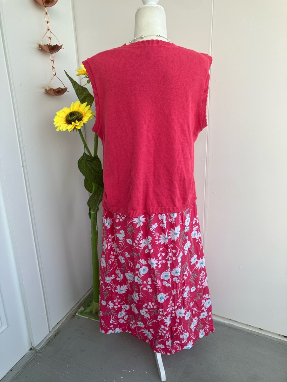 Vintage 90s Pink, Teal, & Blue Two Piece Floral Sweater Vest & Midi Skirt Set - Picture 6 of 11